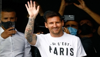 أزمة تواجه باريس سان جيرمان وضحايا ميسي بعد وصوله إلى "حديقة الأمراء"