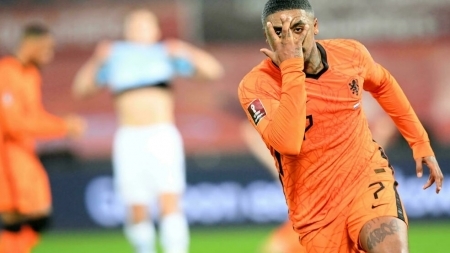 هولندا تعود الى النهائيات وتكمل عقد المنتخبات المتأهلة مباشرة عن أوروبا