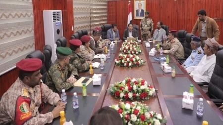 محافظ المهرة يرفع حالة التأهب الامني على خطى حضرموت