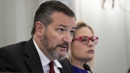 سناتور اميركي يقدم مشروع قانون لاعادة تصنيف الحوثيين على قائمة الارهاب