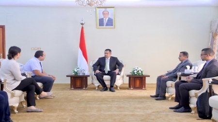 رئيس الحكومة يقول ان اعادة الحوثيين الى مسار السلام مرهون بنصر عسكري وضغط دولي