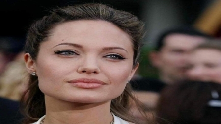 أنجلينا جولي تصل اليمن اليوم الاحد