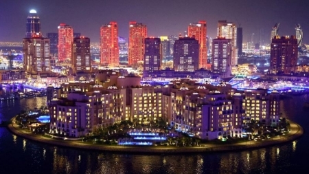 في ملعب مخصص لهم.. عمال مهاجرون يقولون إن كأس العالم نتاج عرقهم