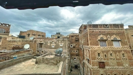 صنعاء القديمة في خطر.. السيول العارمة تفاقم معاناة اليمنيين!