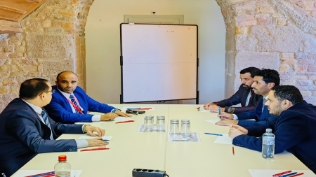 الحكومة والحوثيون يعلنون التوصل الى اتفاق لتبادل اكثر من 880 اسيرا ومحتجزا خلال ثلاثة اسابيع