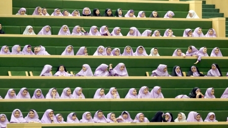 وزارة الأمن الإيرانية تصدر بيانا عن حالات التسمم في المدارس وانتشار المواد السامة