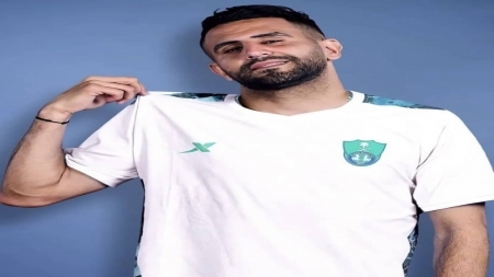 الأهلي السعودي يتعاقد رسمياً مع الجزائري محرز والنصر يقترب من ضم السنغالي ماني