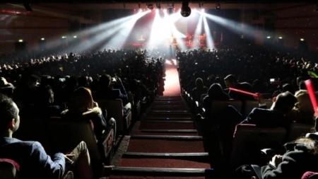 القضاء يلاحق صاحب أغنية تؤيد "الحجاب الاختياري"