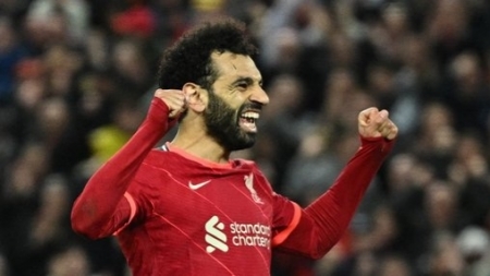 صحيفة سعودية تكشف موعد وصول صلاح إلى جدة للانضمام إلى صفوف الاتحاد