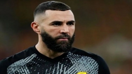 بنزيما يقاضي وزير الداخلية الفرنسي بسبب اتهامه له بـ"الارتباط بجماعة الإخوان"