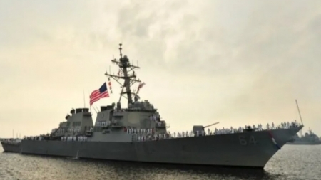 القوات الأمريكية تدمر صاروخ كروز مضاد للسفن قبل إطلاقه من مناطق الحوثيين