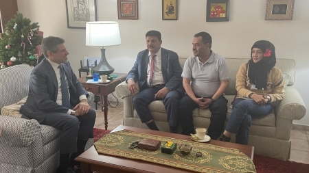"اللجنة الوطنية للتحقيق" تناقش مع السفير الأمريكي مستجدات الملف الحقوقي في اليمن