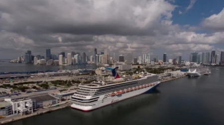 كارنيفال تقول ان رحلاتها لن تعبر البحر الأحمر ربما حتى أوائل 2025