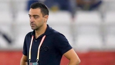 برشلونة الإسباني يعلن رسمياً إقالة مدربه تشافي والألماني فليك خليفته