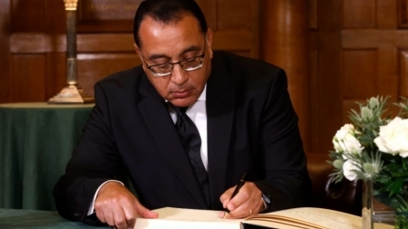 حكومة جديدة دون تغيير رئيسها في مصر.. لماذا يستمر مدبولي؟