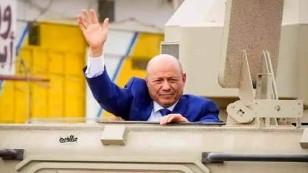 العليمي في تعز في أول زيارة رئاسية إلى المدينة المنقسمة