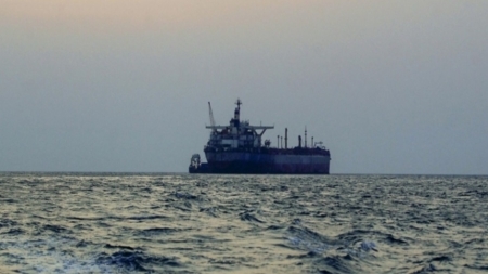 ارتباك بين إيران والحوثيين بشأن هدنة مؤقتة في البحر الأحمر