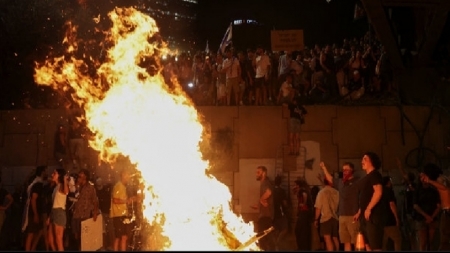 بعد ليلة الاحتجاجات الغاضبة.. إضراب عام في إسرائيل