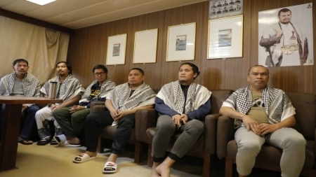 اللجنة الدولية للصليب الأحمر تزور طاقم سفينة "غالاكسي" للمرة الثانية منذ احتجازهم في نوفمبر الماضي