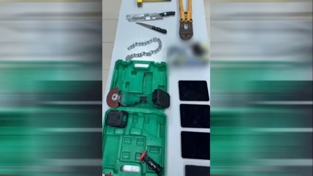 الداخلية السعودية تعتقل يمنيين بتهمة السرقة والنهب