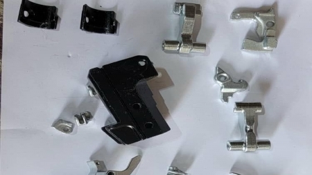 ضبط شحنة قطع غيار أسلحة في منفذ شحن