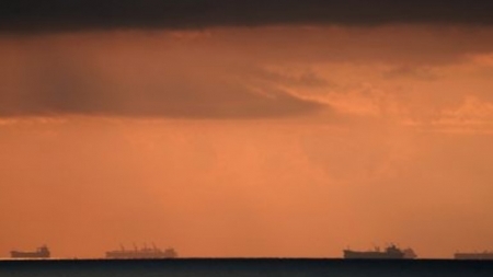 مخزون النفط الإيراني بالبحر عند أعلى مستوياته في 5 أشهر بفعل العقوبات