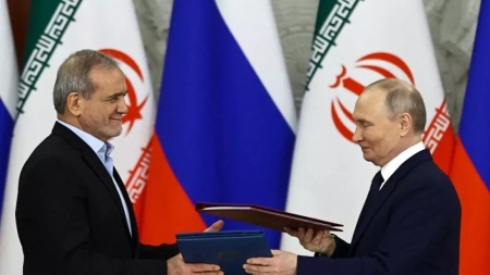 بوتين وبيزشكيان يوقعان معاهدة شراكة استراتيجية شاملة بين إيران ورسيا