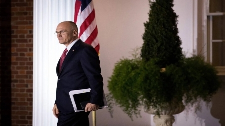 ترمب يرشح رئيسا سابقا لمطاعم "هارديز" سفيرا لدى الاتحاد الأوروبي