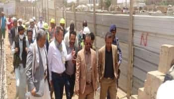 اليمن: ماورير يتفقد مشروعات الصليب الاحمر في معاقل الحوثيين