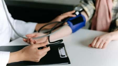 صحة: مكوّن غذائي ينبغي تجنبه لخفض ضغط الدم