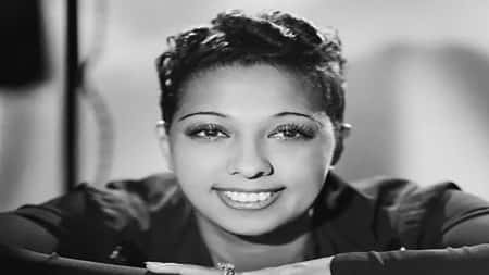 باريس: الفرنسية من أصل أميركي جوزفين بيكر باتت أول امرأة سوداء ترقد في مقبرة العظماء