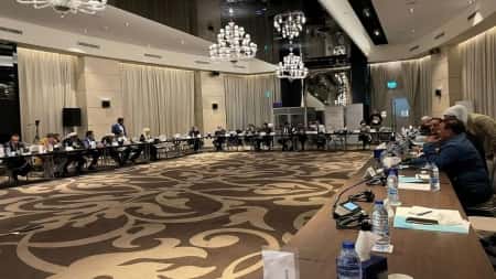 عمان: زعماء قبليون يمنيون يدعون لوقف فوري وشامل لإطلاق النار  في البلاد