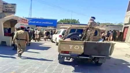 اليمن:قتلى وجرحى بقصف استهدف معسكرا لقوات العمالقة في محافظة شبوة