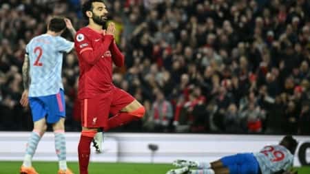 بطولة إنكلترا: ليفربول يسقط مانشستر يونايتد برباعية ويتصدر