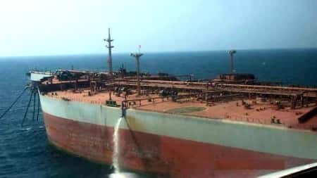 ترجمات: المطلوب 20 مليون دولار لوقف كارثة بيئية في البحر الأحمر