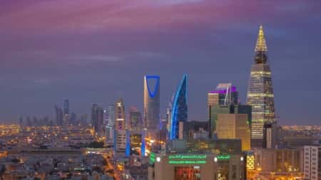 اقتصاد: السعودية تحقق فائضاً 102 مليار ريال في2022.. وتستهدف إيرادات بـ1.13 تريليون ريال في 2023