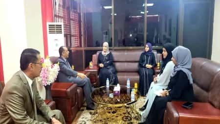 اليمن: توجيهات حكومية بتسهيل حصول سيدات الأعمال على سجلات تجارية