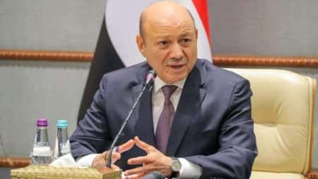 اليمن: الرئيس العليمي يؤكد التزام المجلس الرئاسي بالعمل على إطلاق كافة المحتجزين والمحتجزات