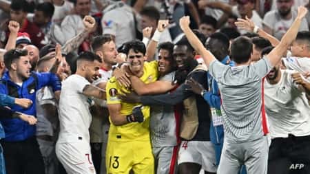 رياضة: إشادات دولية بـ"رجل المباراة".. المغربي ياسين بونو يقود إشبيلية للقب يوروليغ