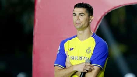 رياضة: "غيرنا تاريخ كرة القدم".. رونالدو يتحدث عن المنافسة مع ميسي