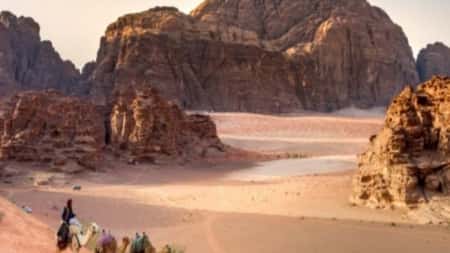 فن: الطريق إلى أرفع جوائز السينما وأعلى الإيرادات يمر من وادي رم في الأردن