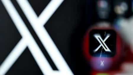 تكنولوجيا: المفوضية الأوروبية تتهم منصة "إكس" بخداع المستخدمين عبر العلامة الزرقاء