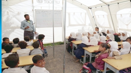 الحوثيون يعلنون اعتماد 30 الف ريال شهريا للمعلمين من عائدات صندوق واسع الموارد