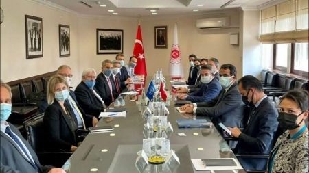 جريفيث يبحث في انقرة الوضع الانساني في اليمن وافغانستان