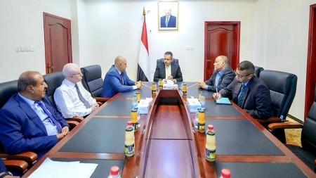 توجيهات حكومية بسرعة معالجة تداعيات حصار الحوثيين لتعز