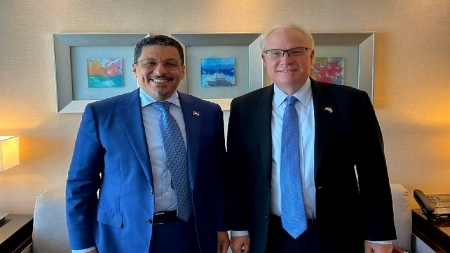 الحكومة اليمنية تجدد تمسكها بفك الحصار عن تعز قبل الانتقال الى اي مسارات اخرى لاحياء عملية السلام