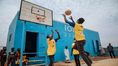 منظمة الهجرة تعيد أكثر من 2000 مهاجر في اليمن إلى بلدانهم العام الماضي