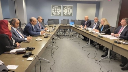 الحكومة اليمنية تطلب تمويل دولي لإنعاش الوضع الاقتصادي المتدهور