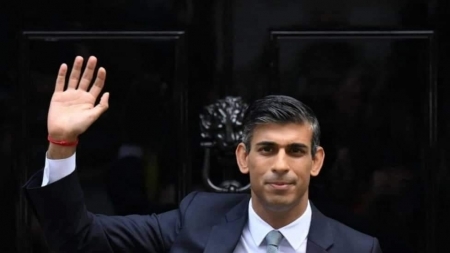 أغنى من الملك تشارلز والملكة إليزابيث.. تعرف على أغنى رئيس وزراء بريطاني في التاريخ