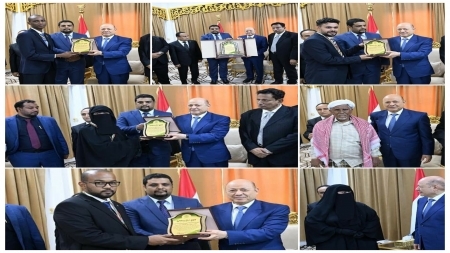 الرئيس العليمي يكرم شخصيات ومبادرات ملهمة في محافظة المهرة